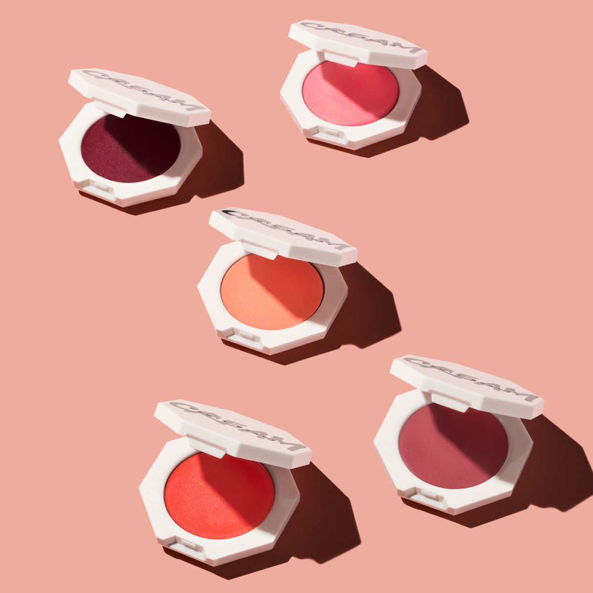 CHEEKS OUT FREESTYLE CREAM BLUSH (RUBOR EN CREMA)